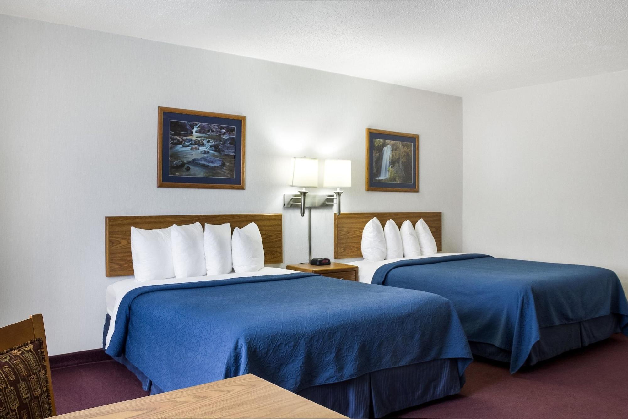 Everspring Inn & Suites Hill City Εξωτερικό φωτογραφία