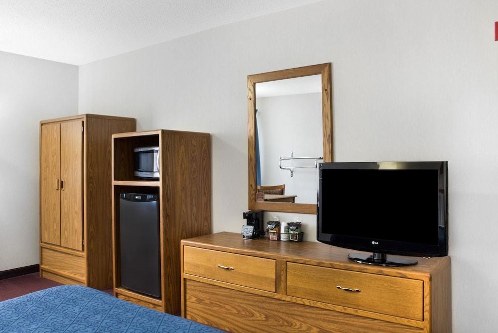 Everspring Inn & Suites Hill City Εξωτερικό φωτογραφία