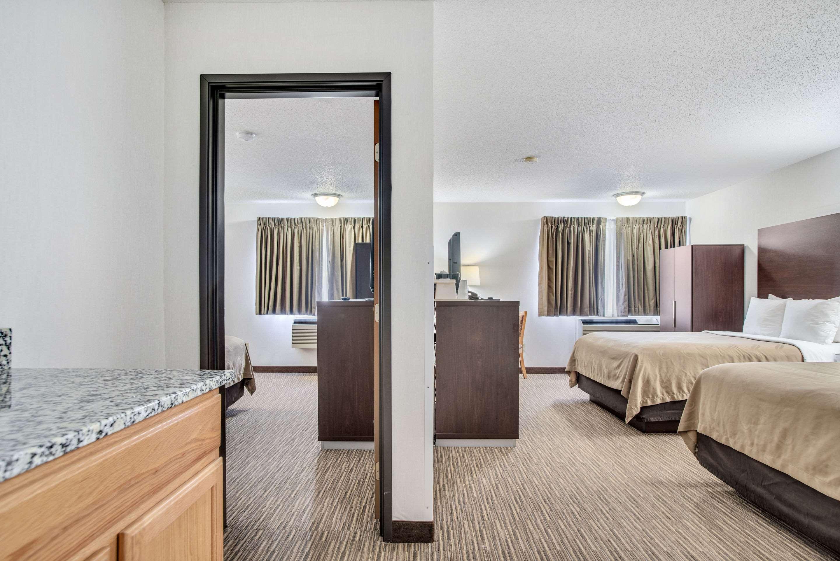 Everspring Inn & Suites Hill City Εξωτερικό φωτογραφία