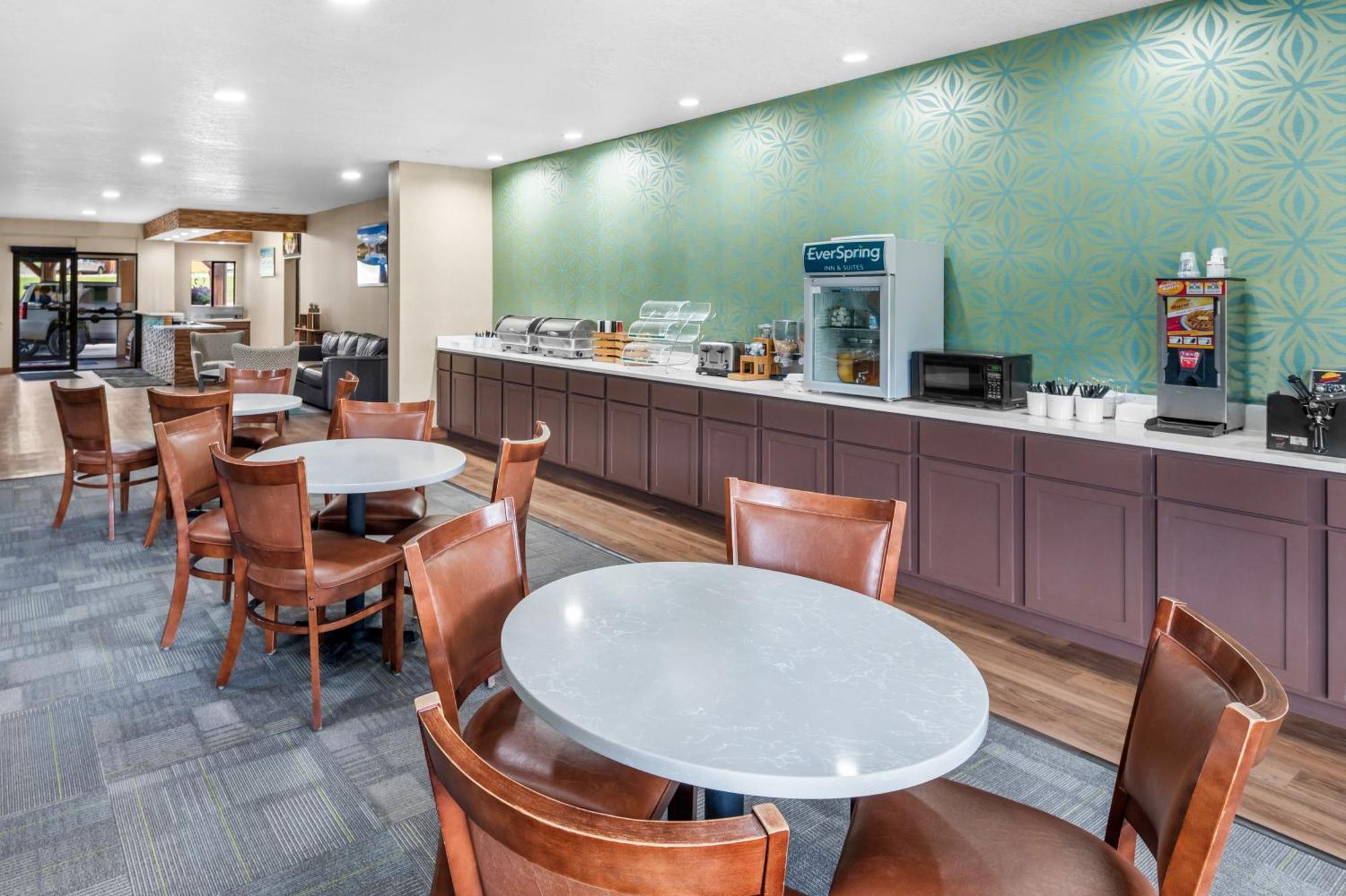 Everspring Inn & Suites Hill City Εξωτερικό φωτογραφία