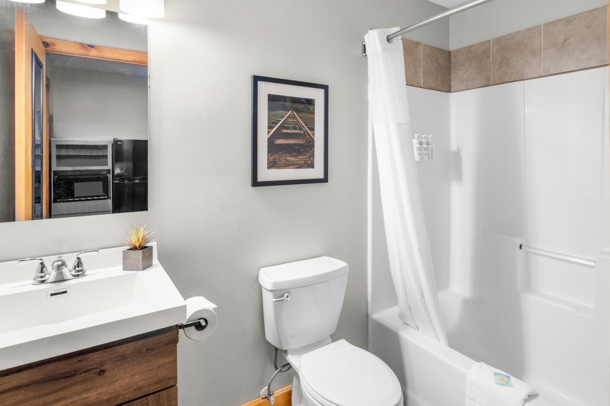 Everspring Inn & Suites Hill City Εξωτερικό φωτογραφία