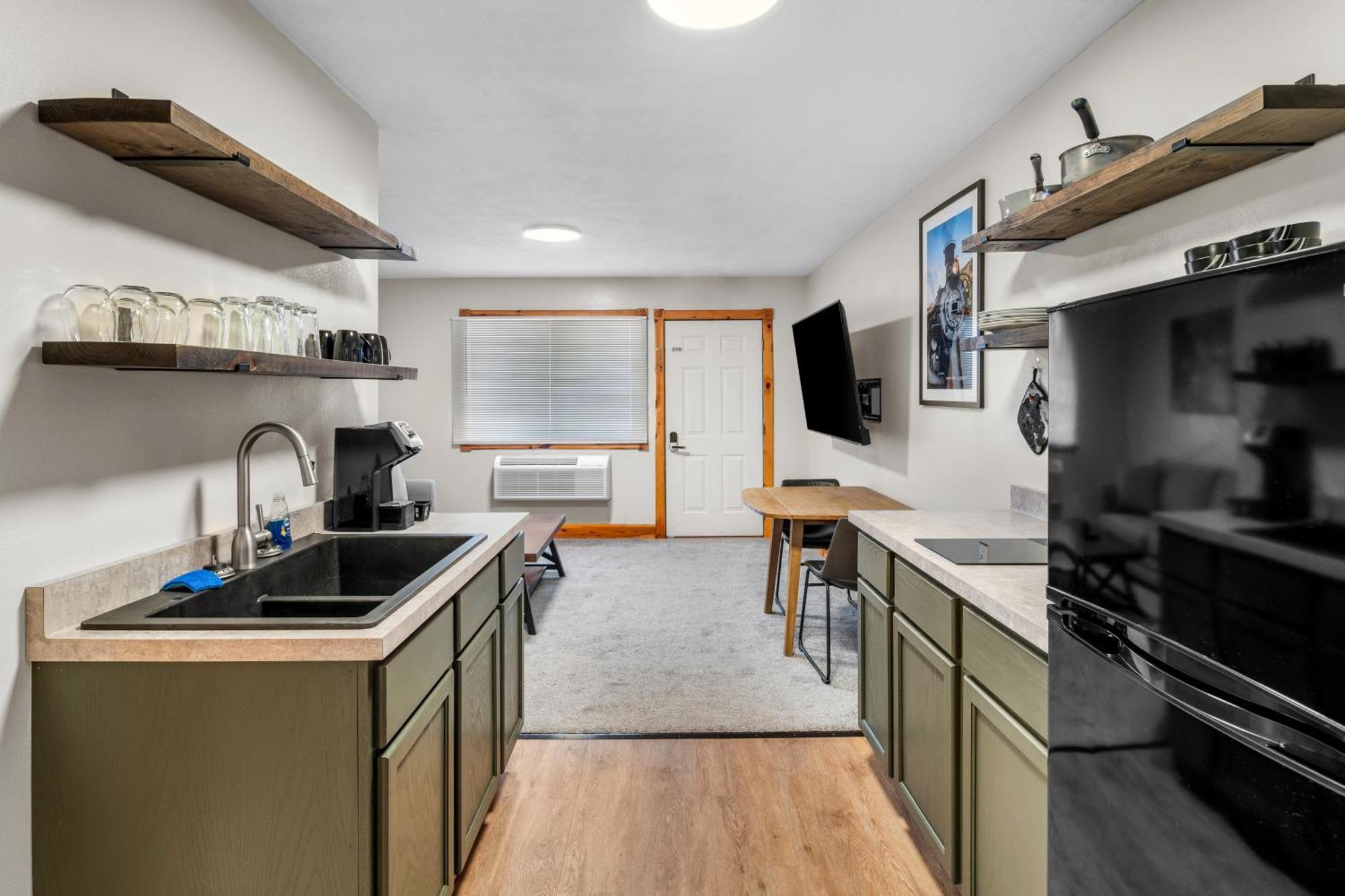 Everspring Inn & Suites Hill City Εξωτερικό φωτογραφία