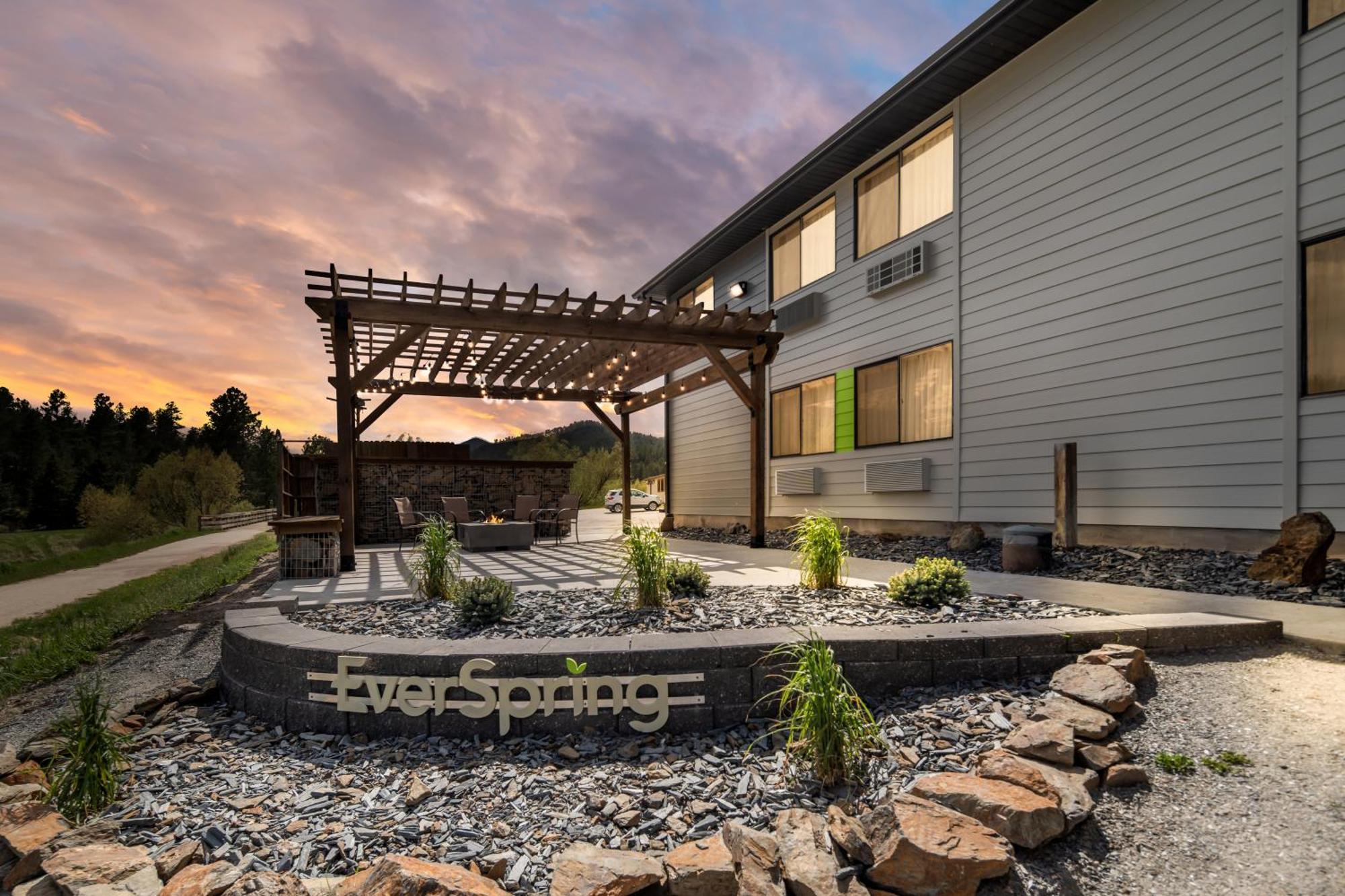 Everspring Inn & Suites Hill City Εξωτερικό φωτογραφία