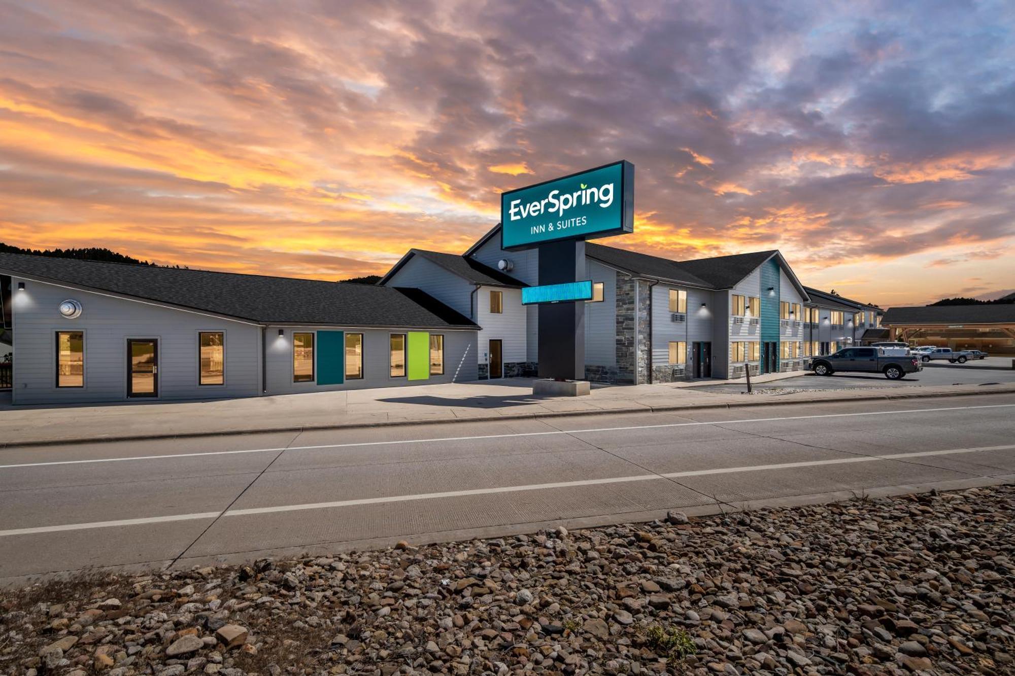 Everspring Inn & Suites Hill City Εξωτερικό φωτογραφία