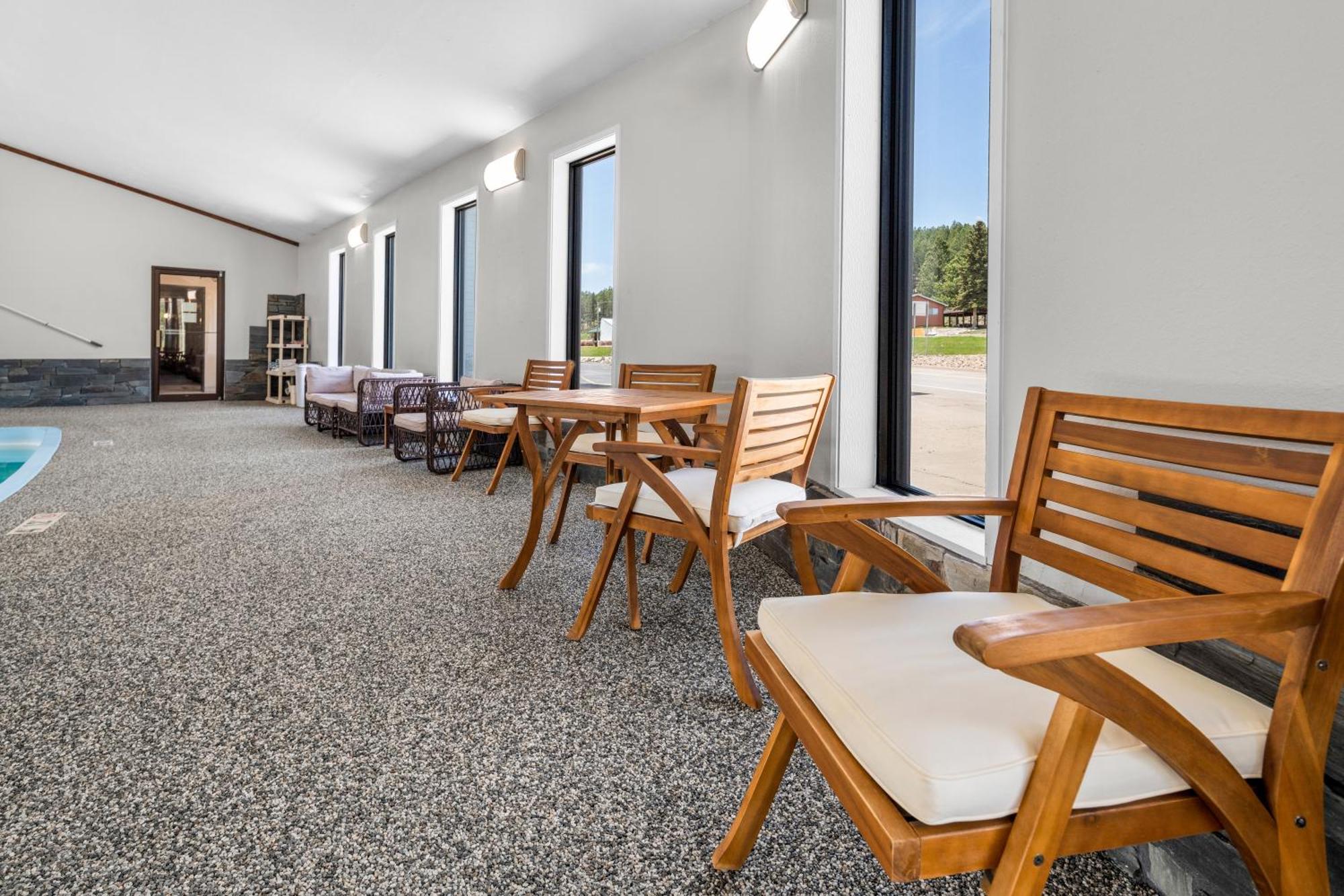 Everspring Inn & Suites Hill City Εξωτερικό φωτογραφία