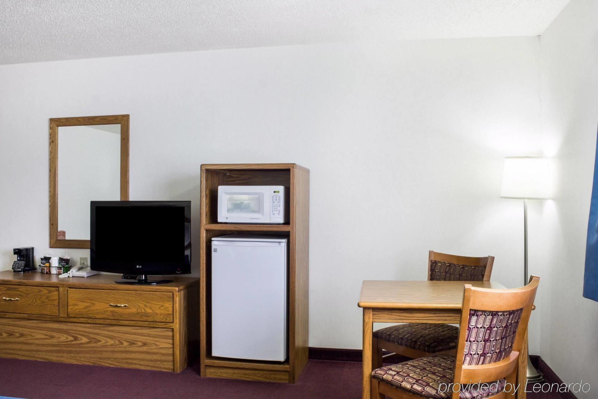 Everspring Inn & Suites Hill City Εξωτερικό φωτογραφία